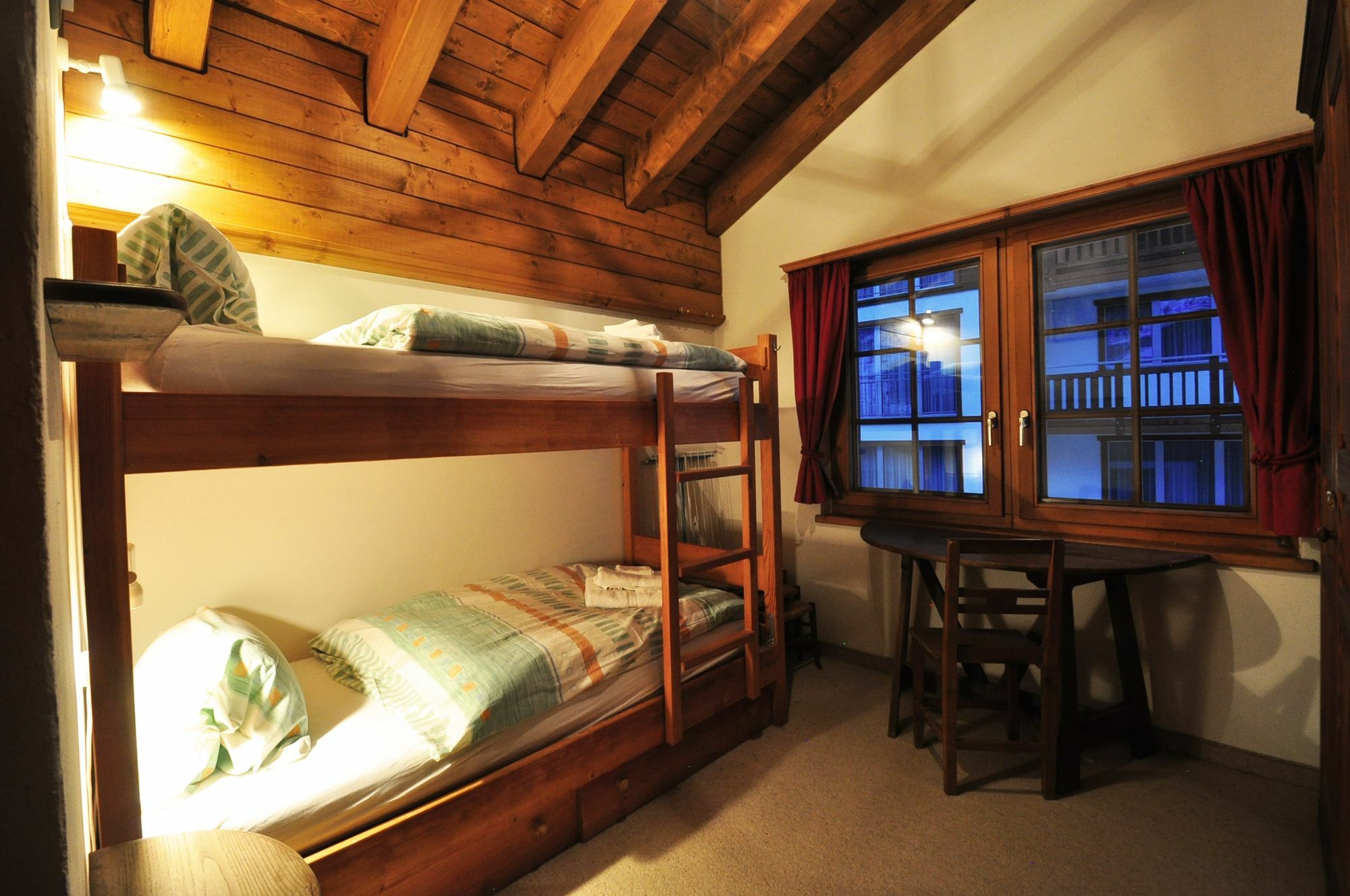 Haus Tiefbach - Apartment Cervino Zermatt Kültér fotó