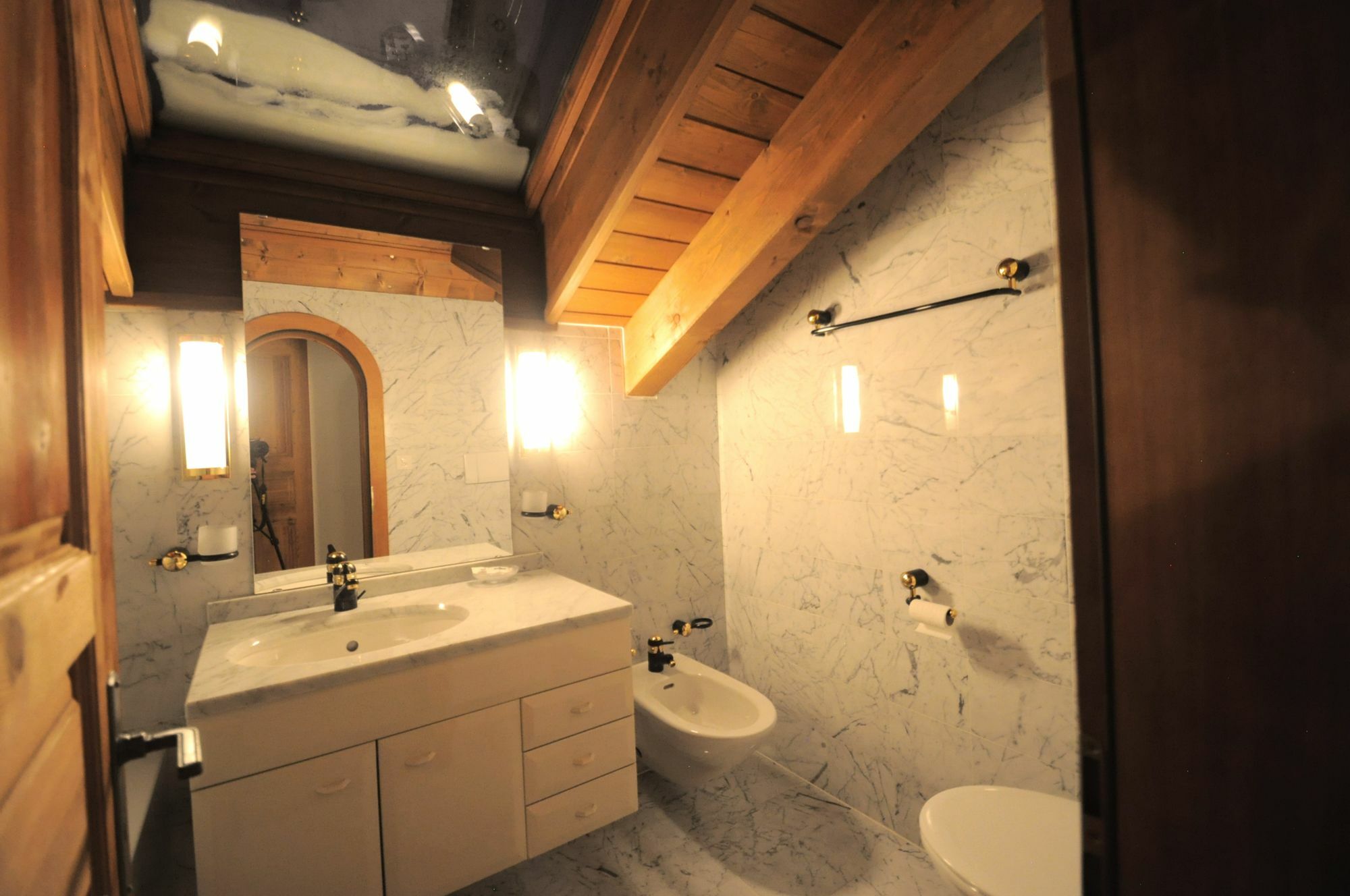 Haus Tiefbach - Apartment Cervino Zermatt Kültér fotó